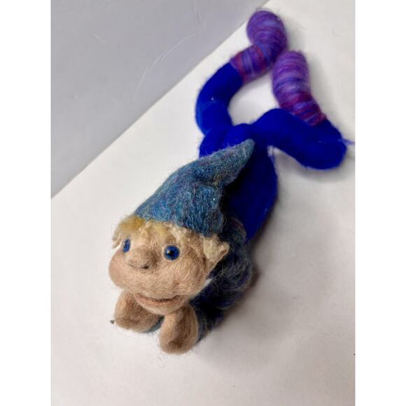 Wool Felted Elf Figure - Picture 3 of 8